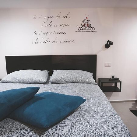 Appartamento Porto 48 Bari Esterno foto